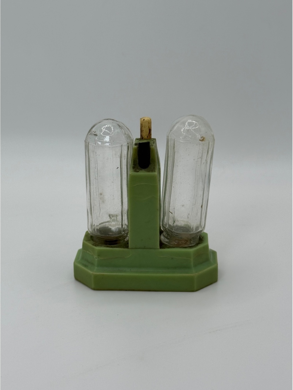1930s Imperial Metal Mfg Art Deco Mechanical Salt Pepper Shaker Set